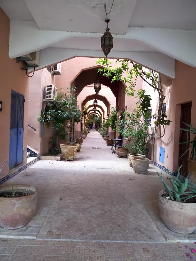 ***  Riad Omar Marraquexe Marrocos